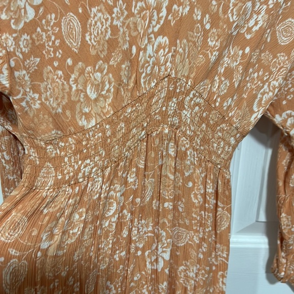 Japna Mini Long Sleeve Dress - Picture 4 of 7